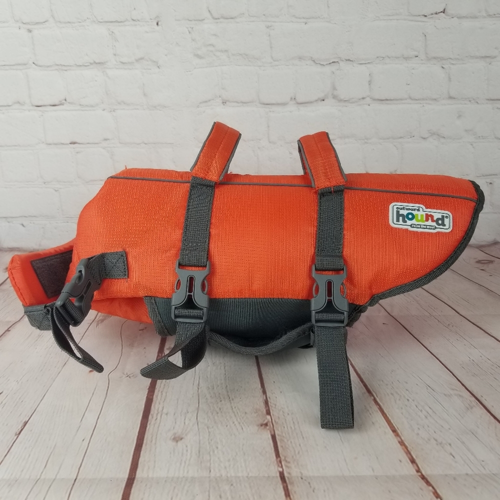 Outward Hound Dog Life Jacket / Life Vest /  Medium Size / Brand New - Picture 2 of 7